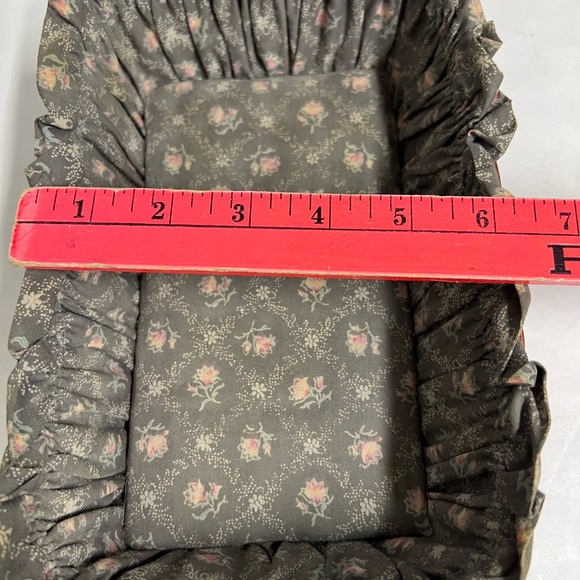 Country House Basket Lined Gray Floral - Picture 9 of 12